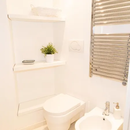 Golden Leaf - 7sundays Milán