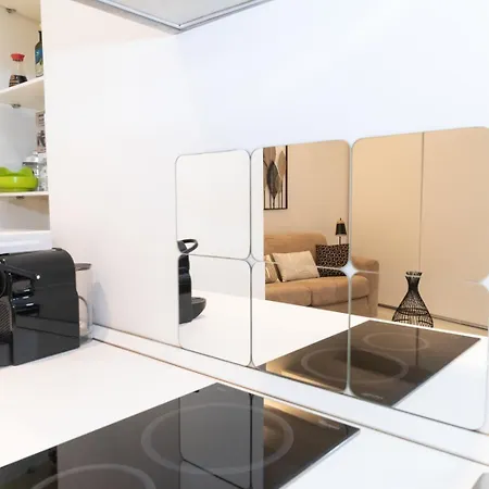 Golden Leaf - 7sundays Milán